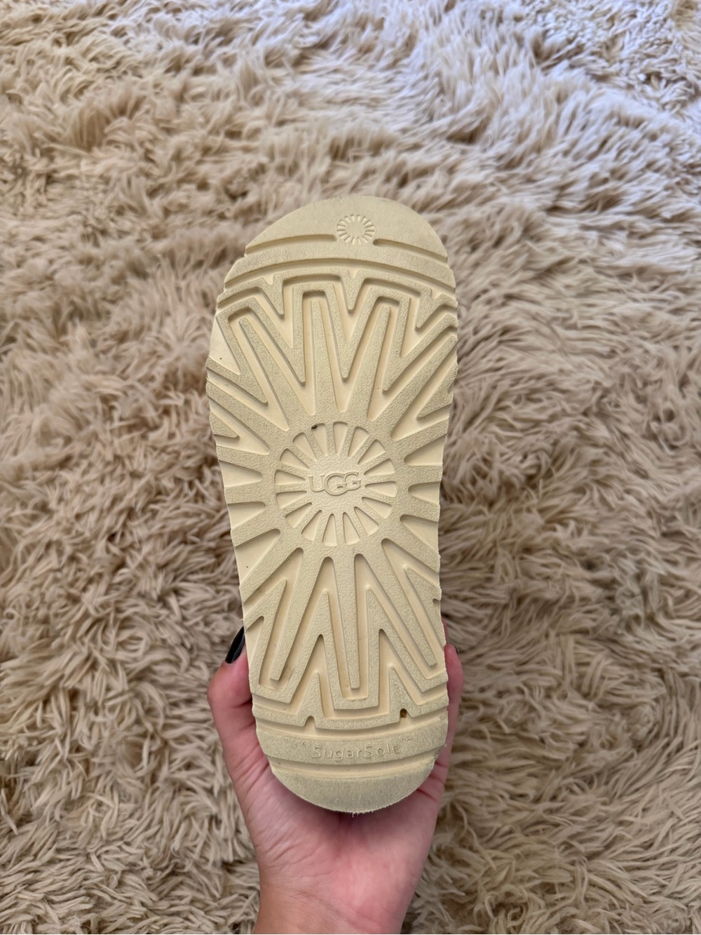 UGG Goldenstar Suede Platform Sandals - Picture 4 of 5